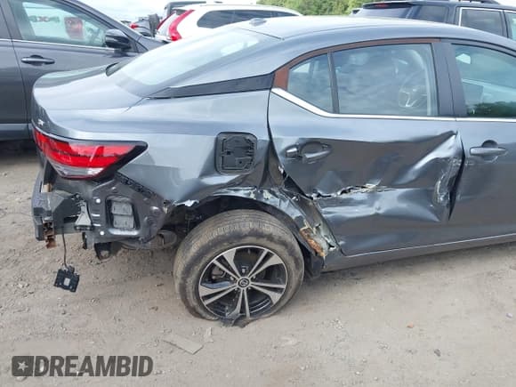 ✅ 2020 Nissan Sentra SV • VIN: 3N1AB8CV4LY250777 • Lot: 43194123. Wystawiony na IAAI z przebiegiem 45 169 mil. Bezpłatny archiwum sprzedaży aukcyjnych z USA i szczegółowy raport historii pojazdu na DreamBid. Zdjęcie 6.