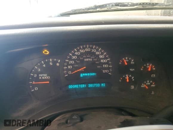 ✅ 2003 Chevrolet Suburban LT • VIN: 1GNFK16Z63J120326 • Lot: 48627895. Listed on Copart with 381,733 mi. Free auction sales archive from the USA and detailed vehicle history report at DreamBid. Image 9.