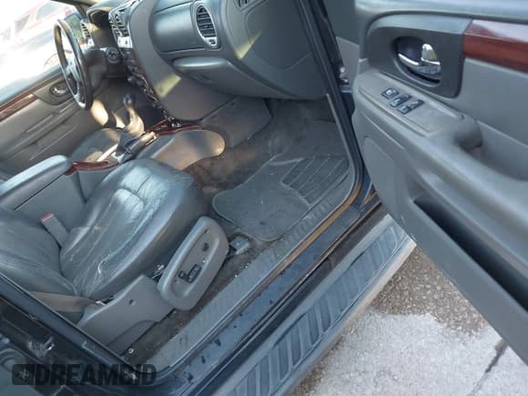 ✅ 2003 GMC Envoy SLE • VIN: 1GKES16S636143409 • Lot: 43647198. Listed on IAAI with 151,162 mi. Free auction sales archive from the USA and detailed vehicle history report at DreamBid. Image 5.