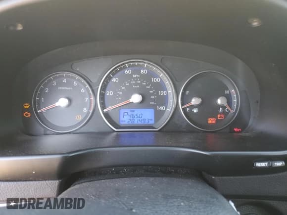 ✅ 2011 Hyundai Santa Fe Limited • VIN: 5XYZKDAG5BG006166 • Lot: 81109094. Listed on Copart with 281,493 mi. Free auction sales archive from the USA and detailed vehicle history report at DreamBid. Image 9.