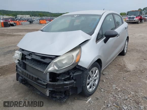 ✅ 2016 Kia Rio LX • VIN: KNADM4A33G6621968 • Лот: 43134080. Опубликован ранее на IAAI с пробегом 105 364 миль. Бесплатный доступ к архиву аукционных продаж из США и подробный отчёт об истории автомобиля на DreamBid. Изображение 2.