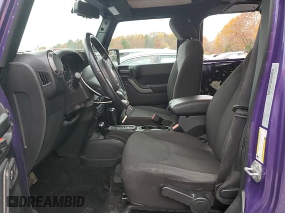 ✅ 2017 Jeep Wrangler Unlimited Sport • VIN: 1C4BJWDG1HL709904 • Lot: 89712285. Wystawiony na Copart z przebiegiem 66 666 mil. Bezpłatny archiwum sprzedaży aukcyjnych z USA i szczegółowy raport historii pojazdu na DreamBid. Zdjęcie 7.