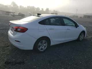 2017 Chevrolet Cruze LS z VIN 1G1BC5SM2H7201889, wystawiony jako Copart lot #82338835 z przebiegiem 164 565 mil mil oraz Szkoda całkowita • Salvage title. Historia ofert i sprzedaży dostępna na DreamBid. Obrazek 3.