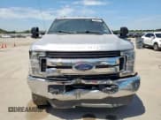 ✅ 2019 Ford F-250 XL • VIN: 1FT7X2BT8KED37485 • Lot: 62767655. Wystawiony na Copart z przebiegiem 103 021 mil. Bezpłatny archiwum sprzedaży aukcyjnych z USA i szczegółowy raport historii pojazdu na DreamBid. Zdjęcie 5.