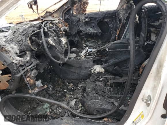 ✅ 2019 Chevrolet Malibu LT • VIN: 1G1ZD5ST4KF173416 • Lot: 81830195. Wystawiony na Copart z przebiegiem Nie podano mil. Skorzystaj z bezpłatnego archiwum sprzedaży aukcyjnych z USA i zobacz szczegółowy raport historii pojazdu na DreamBid. Zdjęcie 7.