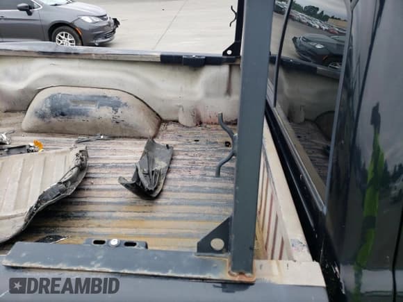 ✅ 2003 Dodge Dakota R/T • VIN: 1D7FL76Z13S166784 • Lot: 62141595. Wystawiony na Copart z przebiegiem 125 765 mil. Bezpłatny archiwum sprzedaży aukcyjnych z USA i szczegółowy raport historii pojazdu na DreamBid. Zdjęcie 10.