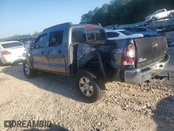 ✅ 2014 Toyota Tacoma • VIN: 5TFLU4EN8EX097587 • Lot: 70897275. Listed on Copart with Not provided. Free auction sales archive from the USA and detailed vehicle history report at DreamBid. Image 2.