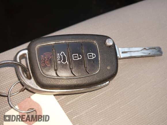 ✅ 2019 Hyundai Tucson SE • VIN: KM8J2CA4XKU892685 • Лот: 43179204. Опубликован ранее на IAAI с пробегом 106 612 миль. Бесплатный доступ к архиву аукционных продаж из США и подробный отчёт об истории автомобиля на DreamBid. Изображение 11.