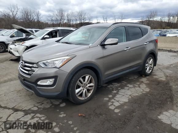 ✅ 2014 Hyundai Santa Fe • VIN: 5XYZU3LA7EG189846 • Лот: 92410585. Опубликован ранее на Copart с пробегом 63 339 миль. Бесплатный доступ к архиву аукционных продаж из США и подробный отчёт об истории автомобиля на DreamBid. Изображение 1.