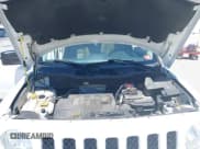 ✅ 2016 Jeep Patriot High Altitude • VIN: 1C4NJRFB8GD707642 • Lot: 42324960. Wystawiony na IAAI z przebiegiem 176 344 mil. Bezpłatny archiwum sprzedaży aukcyjnych z USA i szczegółowy raport historii pojazdu na DreamBid. Zdjęcie 10.