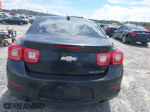 ✅ 2013 Chevrolet Malibu LTZ • VIN: 1G11H5SA6DF190026 • Lot: 42984401. Listed on IAAI with Not provided. Free auction sales archive from the USA and detailed vehicle history report at DreamBid. Image 16.