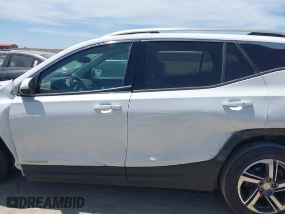 ✅ 2020 GMC Terrain SLT • VIN: 3GKALVEV2LL108547 • Lot: 42882043. Listed on IAAI with 137,617 mi. Free auction sales archive from the USA and detailed vehicle history report at DreamBid. Image 14.