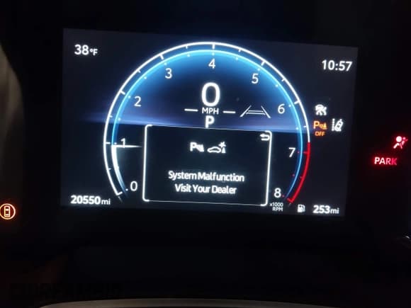 ✅ 2025 Toyota Corolla Cross XLE • VIN: 7MUEAAAG6SV129256 • Lot: 43863545. Listed on IAAI with 20,550 mi. Free auction sales archive from the USA and detailed vehicle history report at DreamBid. Image 15.