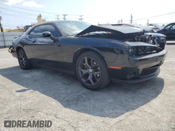 ✅ 2019 Dodge Challenger SXT • VIN: 2C3CDZAG3KH729226 • Lot: 80052195. Wystawiony na Copart z przebiegiem 74 886 mil. Bezpłatny archiwum sprzedaży aukcyjnych z USA i szczegółowy raport historii pojazdu na DreamBid. Zdjęcie 4.