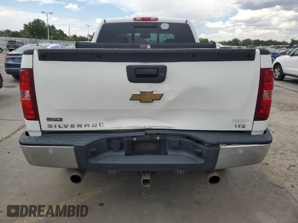 ✅ 2009 Chevrolet Silverado 1500 • VIN: 2GCEK390891115841 • Lot: 63122295. Wystawiony na Copart z przebiegiem 260 620 mil. Bezpłatny archiwum sprzedaży aukcyjnych z USA i szczegółowy raport historii pojazdu na DreamBid. Zdjęcie 6.
