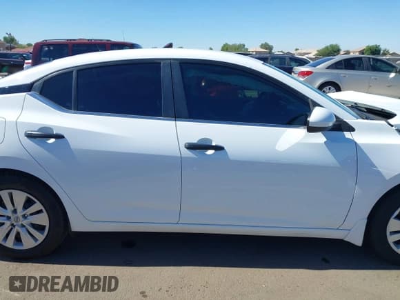 ✅ 2024 Nissan Sentra S • VIN: 3N1AB8BV1RY385869 • Lot: 43475929. Listed on IAAI with 19,708 mi. Free auction sales archive from the USA and detailed vehicle history report at DreamBid. Image 13.