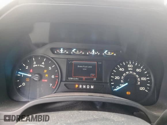 ✅ 2019 Ford F-150 XL • VIN: 1FTEX1C50KKF33567 • Lot: 70746195. Wystawiony na Copart z przebiegiem 120 812 mil. Bezpłatny archiwum sprzedaży aukcyjnych z USA i szczegółowy raport historii pojazdu na DreamBid. Zdjęcie 9.