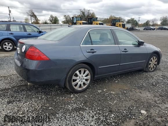 ✅ 2007 Honda Accord EX-L • VIN: 1HGCM66507A092627 • Lot: 86657125. Wystawiony na Copart z przebiegiem 58 537 mil. Bezpłatny archiwum sprzedaży aukcyjnych z USA i szczegółowy raport historii pojazdu na DreamBid. Zdjęcie 3.