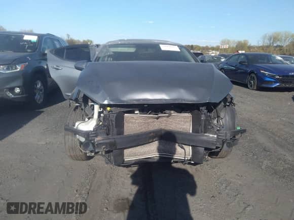 2018 Hyundai Elantra Value Edition with VIN KMHD84LFXJU595284, listed as a IAAI auction lot 39064105 with 117,053 mi miles and . Bid and sale history available at DreamBid. Image 12.