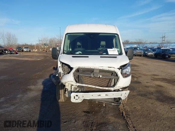 ✅ 2023 Ford Transit Cargo • VIN: 1FTBR1C8XPKB46362 • Lot: 41530807. Listed on IAAI with 46,779 mi. Free auction sales archive from the USA and detailed vehicle history report at DreamBid. Image 12.