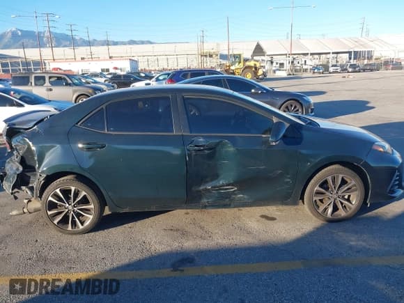 ✅ 2018 Toyota Corolla LE • VIN: 5YFBURHE4JP820235 • Lot: 43797752. Listed on IAAI with 98,162 mi. Free auction sales archive from the USA and detailed vehicle history report at DreamBid. Image 13.