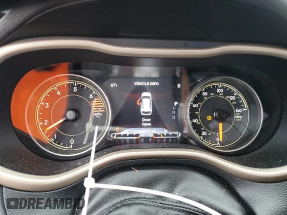 ✅ 2018 Jeep Cherokee Limited • VIN: 1C4PJMDB3JD571118 • Лот: 80183205. Опубликован ранее на Copart с пробегом 126 230 миль. Бесплатный доступ к архиву аукционных продаж из США и подробный отчёт об истории автомобиля на DreamBid. Изображение 9.