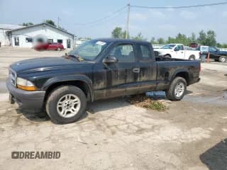 ✅ 2004 Dodge Dakota • VIN: 1D7GL12K34S642643 • Lot: 67373765. Wystawiony na Copart z przebiegiem 145 711 mil. Bezpłatny archiwum sprzedaży aukcyjnych z USA i szczegółowy raport historii pojazdu na DreamBid. Zdjęcie 1.