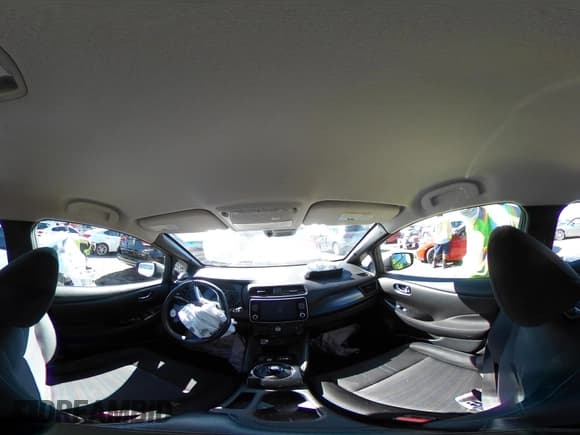 ✅ 2020 Nissan LEAF SV • VIN: 1N4AZ1CP1LC307372 • Lot: 43464050. Wystawiony na IAAI z przebiegiem 33 186 mil. Bezpłatny archiwum sprzedaży aukcyjnych z USA i szczegółowy raport historii pojazdu na DreamBid. Zdjęcie 18.