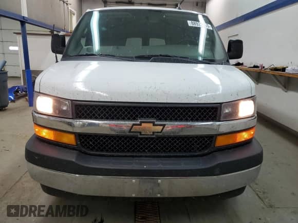 2017 Chevrolet Express Passenger LT z VIN 1GAZGPFGXH1193286, wystawiony jako Copart lot #88923785 z przebiegiem 78 237 mil mil oraz Szkoda całkowita • Salvage title. Historia ofert i sprzedaży dostępna na DreamBid. Obrazek 5.