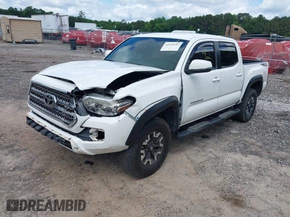 ✅ 2017 Toyota Tacoma SR5 • VIN: 5TFAZ5CNXHX025361 • Lot: 42525193. Listed on IAAI with 78,720 mi. Free auction sales archive from the USA and detailed vehicle history report at DreamBid. Image 2.