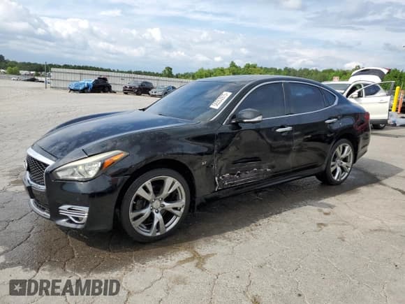 ✅ 2015 Infiniti Q70 • VIN: JN1BY1AR2FM561664 • Lot: 56553975. Listed on Copart with 199,917 mi. Free auction sales archive from the USA and detailed vehicle history report at DreamBid. Image 1.