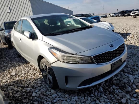 ✅ 2018 Kia Forte LX • VIN: 3KPFL4A79JE268428 • Лот: 91760115. Опубликован ранее на Copart с пробегом 97 173 миль. Бесплатный доступ к архиву аукционных продаж из США и подробный отчёт об истории автомобиля на DreamBid. Изображение 4.