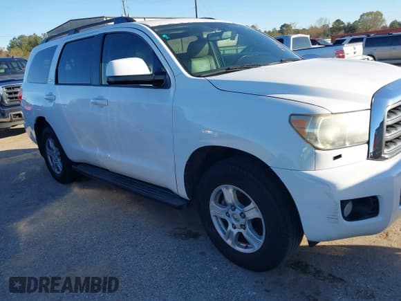 ✅ 2013 Toyota Sequoia SR5 • VIN: 5TDZY5G11DS043146 • Lot: 41255959. Listed on IAAI with 234,084 mi. Free auction sales archive from the USA and detailed vehicle history report at DreamBid. Image 1.