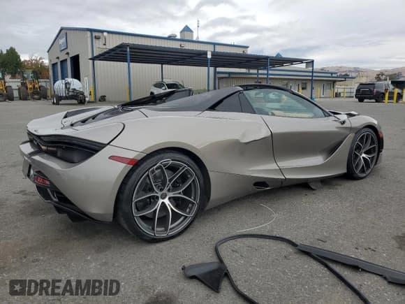 ✅ 2020 McLaren 720S • VIN: SBM14FCA2LW004382 • Lot: 81746894. Listed on Copart with Not provided. Free auction sales archive from the USA and detailed vehicle history report at DreamBid. Image 3.