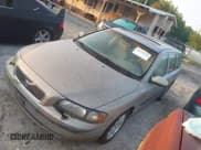 ✅ 2001 Volvo V70 • VIN: YV1SW61R312114727 • Lot: 42394241. Listed on IAAI with Not provided. Free auction sales archive from the USA and detailed vehicle history report at DreamBid. Image 2.