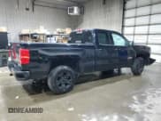 ✅ 2017 Chevrolet Silverado 1500 LT • VIN: 1GCVKREC9HZ330217 • Лот: 70091715. Опубликован ранее на Copart с пробегом 167 528 миль. Бесплатный доступ к архиву аукционных продаж из США и подробный отчёт об истории автомобиля на DreamBid. Изображение 3.