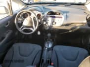 ✅ 2011 Honda Fit Sport • VIN: JHMGE8H55BC026107 • Lot: 86729535. Wystawiony na Copart z przebiegiem 116 838 mil. Bezpłatny archiwum sprzedaży aukcyjnych z USA i szczegółowy raport historii pojazdu na DreamBid. Zdjęcie 8.