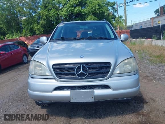 ✅ 2001 Mercedes-Benz M 320/430/500 • VIN: 4JGAB54E71A284509 • Lot: 42637984. Listed on IAAI with 183,496 mi. Free auction sales archive from the USA and detailed vehicle history report at DreamBid. Image 12.