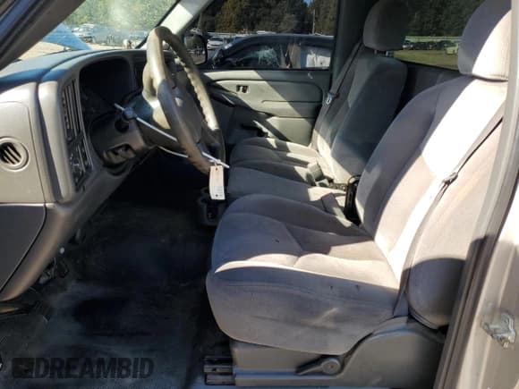 ✅ 2006 GMC Sierra 1500 Work Truck • VIN: 3GTEC14X86G163252 • Лот: 82444665. Опубликован ранее на Copart с пробегом 217 355 миль. Бесплатный доступ к архиву аукционных продаж из США и подробный отчёт об истории автомобиля на DreamBid. Изображение 7.