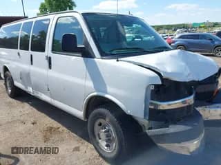 2015 Chevrolet Express Passenger LT с VIN 1GAZG1FG7F1104946, выставлен на аукционе IAAI как лот 42375748 с пробегом 152 639 миль миль и . История ставок и продаж доступна на DreamBid. Изображение 1.