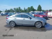 ✅ 2022 BMW 2 Series 228i • VIN: WBA53AK08N7K04055 • Lot: 42592469. Wystawiony na IAAI z przebiegiem 14 855 mil. Bezpłatny archiwum sprzedaży aukcyjnych z USA i szczegółowy raport historii pojazdu na DreamBid. Zdjęcie 13.