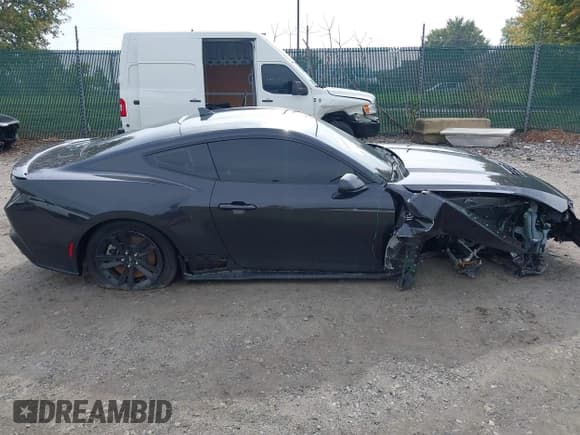 ✅ 2024 Ford Mustang GT • VIN: 1FA6P8CF3R5417168 • Lot: 43300904. Listed on IAAI with 7,430 mi. Free auction sales archive from the USA and detailed vehicle history report at DreamBid. Image 14.