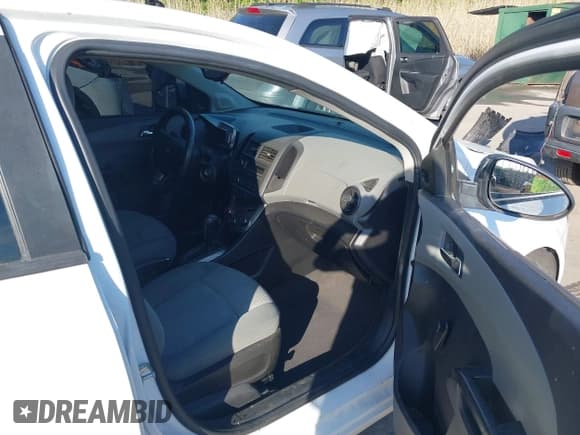 ✅ 2013 Chevrolet Sonic LS • VIN: 1G1JA6SH8D4130347 • Lot: 42146150. Listed on IAAI with 144,120 mi. Free auction sales archive from the USA and detailed vehicle history report at DreamBid. Image 5.