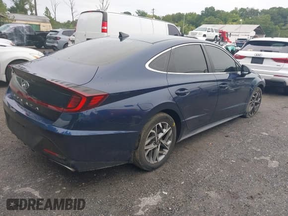 ✅ 2022 Hyundai Sonata SEL • VIN: 5NPEL4JAXNH133712 • Лот: 43233602. Опубликован ранее на IAAI с пробегом 108 725 миль. Бесплатный доступ к архиву аукционных продаж из США и подробный отчёт об истории автомобиля на DreamBid. Изображение 4.