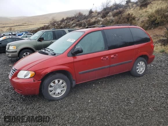 ✅ 2005 Chrysler Town & Country • VIN: 1C4GP45R35B368578 • Lot: 93780625. Wystawiony na Copart z przebiegiem 96 140 mil. Bezpłatny archiwum sprzedaży aukcyjnych z USA i szczegółowy raport historii pojazdu na DreamBid. Zdjęcie 1.