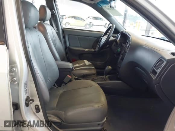 ✅ 2005 Hyundai Elantra GLS • VIN: KMHDN56D65U147087 • Lot: 41652391. Wystawiony na IAAI z przebiegiem 151 246 mil. Bezpłatny archiwum sprzedaży aukcyjnych z USA i szczegółowy raport historii pojazdu na DreamBid. Zdjęcie 5.