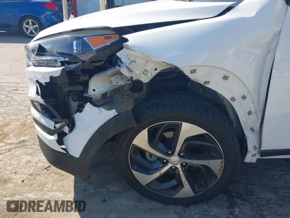 ✅ 2017 Hyundai Tucson Sport • VIN: KM8J33A22HU506975 • Lot: 43233313. Listed on IAAI with 61,552 mi. Free auction sales archive from the USA and detailed vehicle history report at DreamBid. Image 6.