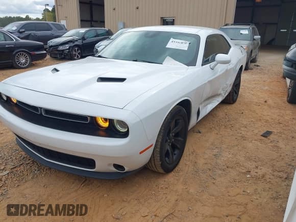 ✅ 2016 Dodge Challenger SXT • VIN: 2C3CDZAG4GH240163 • Lot: 43392879. Wystawiony na IAAI z przebiegiem 137 975 mil. Bezpłatny archiwum sprzedaży aukcyjnych z USA i szczegółowy raport historii pojazdu na DreamBid. Zdjęcie 2.