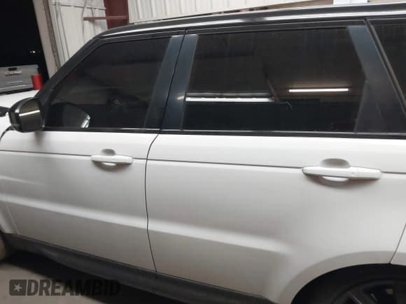 ✅ 2022 Land Rover Range Rover Sport HSE Silver Edition • VIN: SALWR2SU7NA234383 • Lot: 42195404. Listed on IAAI with 37,053 mi. Free auction sales archive from the USA and detailed vehicle history report at DreamBid. Image 13.