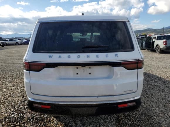 ✅ 2024 Jeep Wagoneer Series II • VIN: 1C4SJRBPXRS120054 • Лот: 81500885. Опубликован ранее на Copart с пробегом 57 187 миль. Бесплатный доступ к архиву аукционных продаж из США и подробный отчёт об истории автомобиля на DreamBid. Изображение 6.